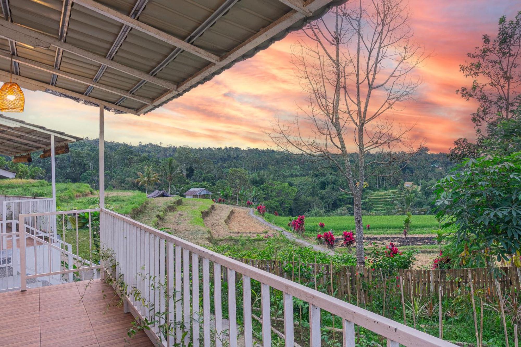 Santya Loka Lodge & Twin Waterfall Jatiluwih Exteriér fotografie